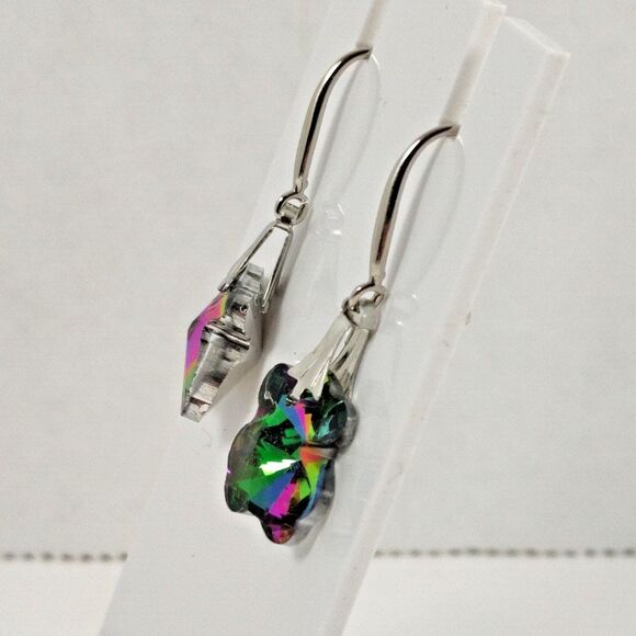 Silver Tone Metal Iridescent Glass Dangle Earrings Teddy Bear Clover Flower - Picture 6 of 11